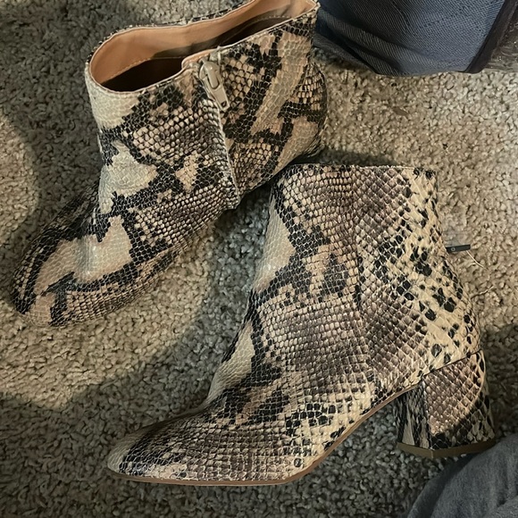 Urban outfitters snake boots - Picture 1 of 3